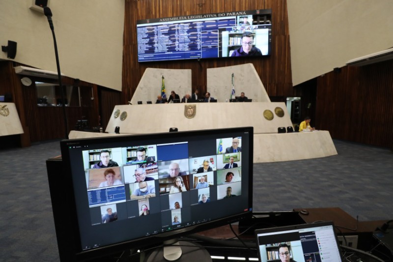 Deputados aprovam orçamento do Estado para 2023