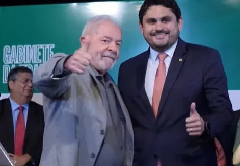Ministro das Comunicações de Lula é indiciado por suspeita de corrupção e participação em organização criminosa