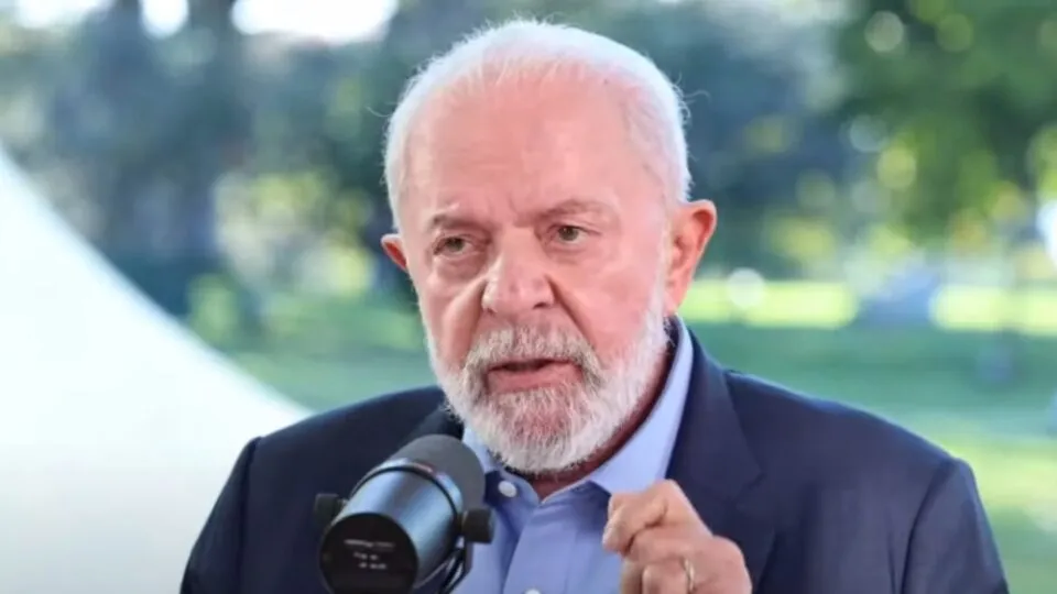Lula aumenta críticas ao presidente do Banco Central às vésperas de decisão sobre a taxa selic