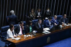 Congresso promulga Emenda Constituição que viabiliza pagamento do piso da enfermagem