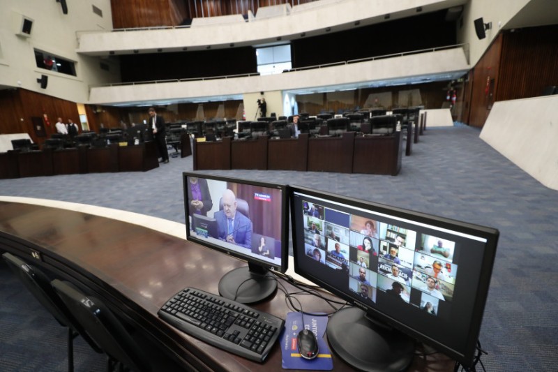 Segue para sanção projeto que prevê passe livre para gestantes no transporte intermunicipal