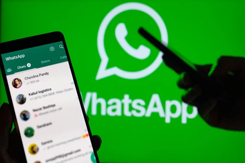 WhatsApp fica fora do ar e enfrenta instabilidade global afetando milhões de usuários
