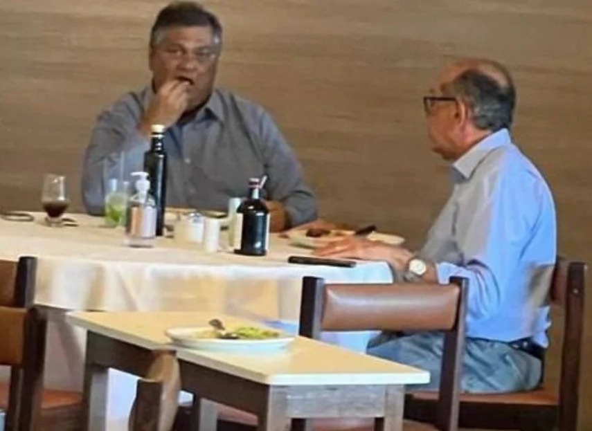 Dino almoça com Mendes após cogitar 'parceria' com STF contra Manifestações