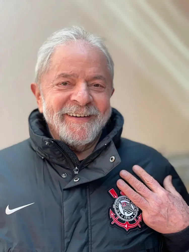 Lula expressa preocupação com o Corinthians e convocações da Seleção Brasileira