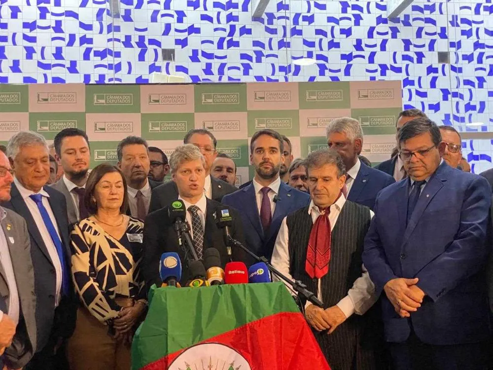 Deputado Sóstenes Cavalcante faz apelo e critica falta de ação do governo Lula em crise no RS