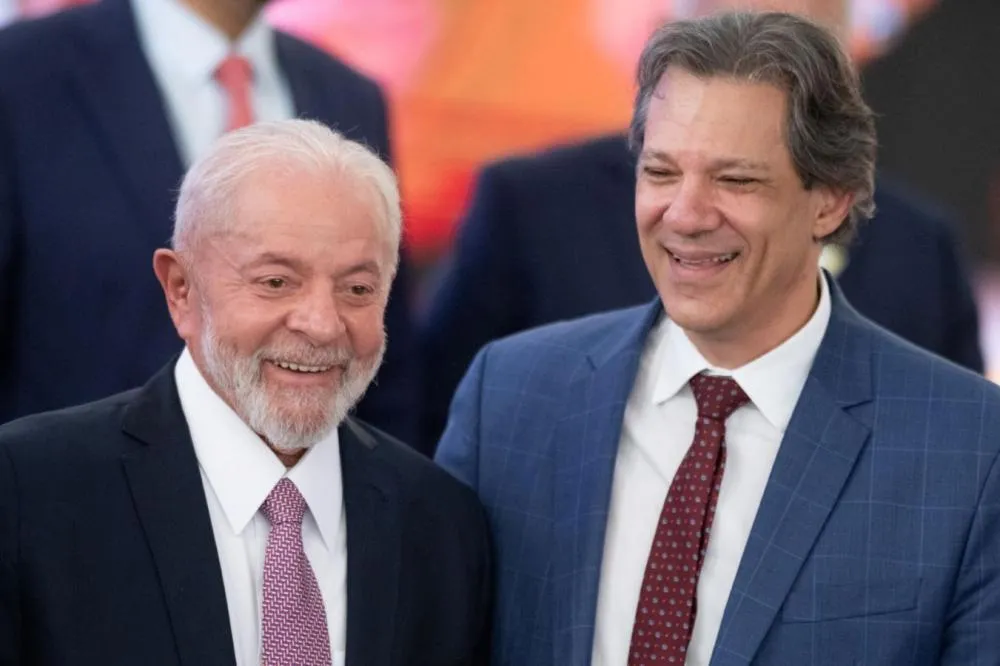 Governo Lula anuncia corte de R$ 25,9 bilhões: Críticos alertam impacto severo nos programas sociais