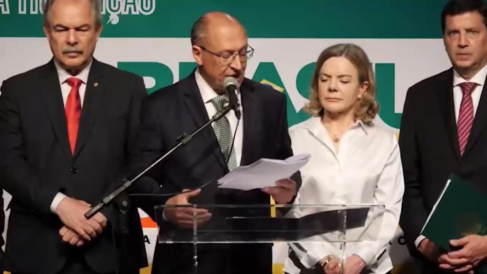 Transição do PT inclui secretária do Foro de SP e diretor da ONG de George Soros