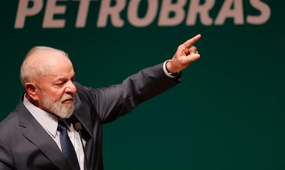 Lula defende previsibilidade na política de preços da Petrobras