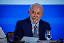 Crise econômica no Brasil: A volatilidade do real e a incerteza sobre o compromisso fiscal de Lula