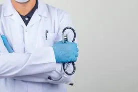 Reforma tributária impõe carga de 21,5% a médicos e profissionais de saúde: Aumento de impostos desafia setor