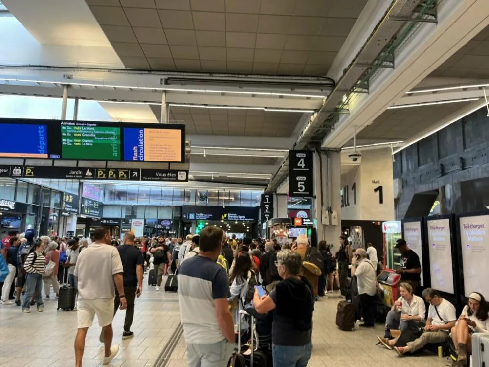 Ataque ao sistema de trens de alta velocidade na França afeta 800 mil pessoas e cria caos no transporte