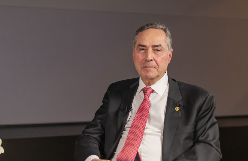 Barroso critica decisões do STF e afirma que elas comprometem o combate à corrupção