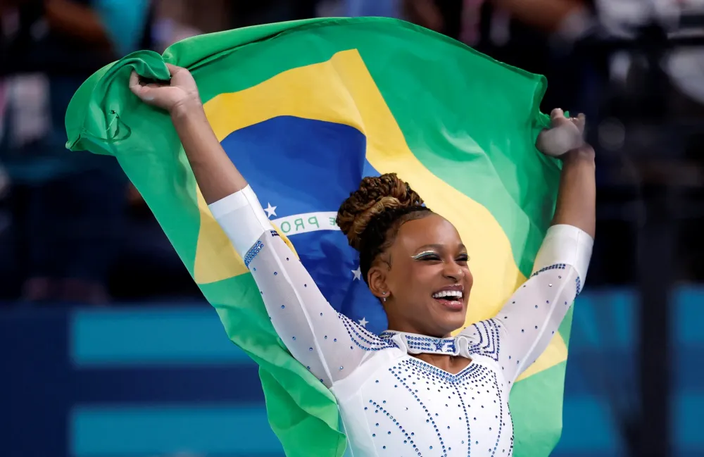 Rebeca Andrade brilha e conquista ouro no solo em Paris: Um orgulho para o Brasil