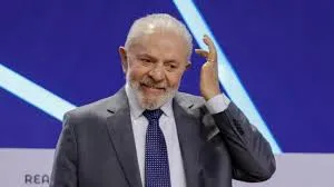 Desaprovação de Lula cresce para 60,9% no Paraná: Bolsonaro e Ratinho Junior dominam as intenções de voto