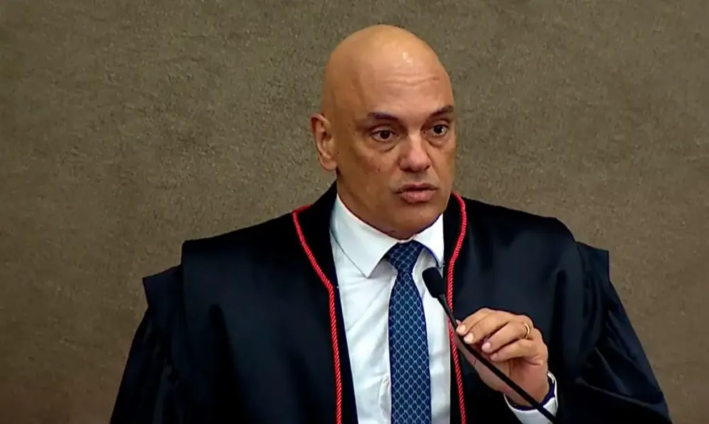 Alexandre de Moraes defende atuação no TSE e rechaça acusações de perseguição política