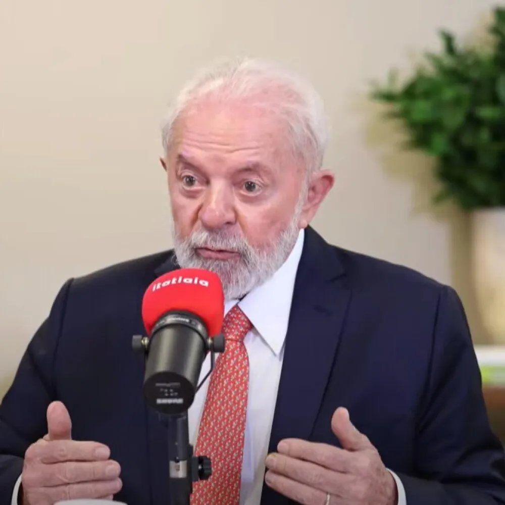  Lula alfineta Banco Central e diz que juros altos sufocam a economia brasileira