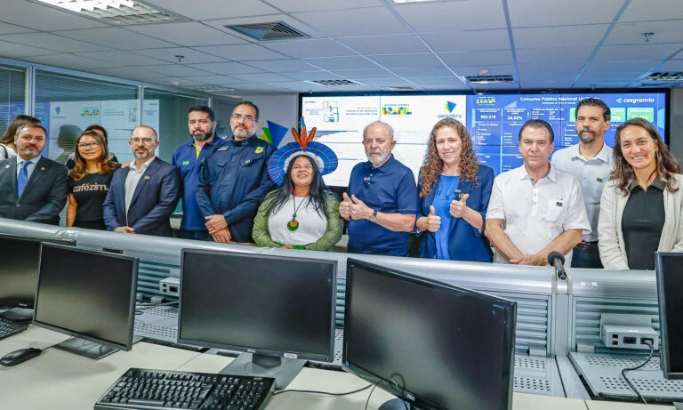 Janja retorna aos holofotes após 19 dias e levanta suspeitas de cirurgia oculta