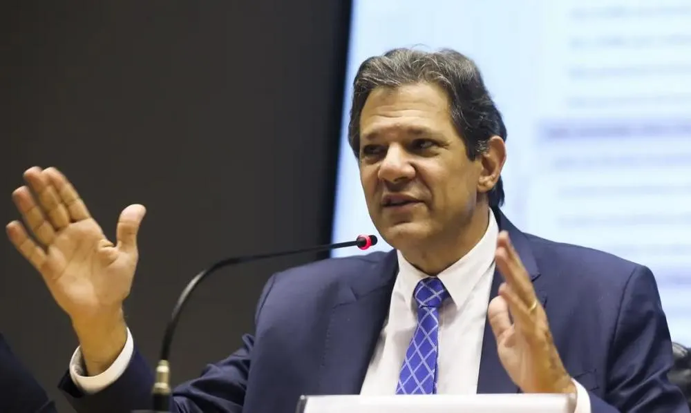 Haddad defende revisão de programas sociais e ajustes fiscais para garantir metas do Governo