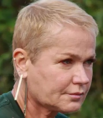 Xuxa posta mensagem de carinho e conforto aos familiares de Pelé