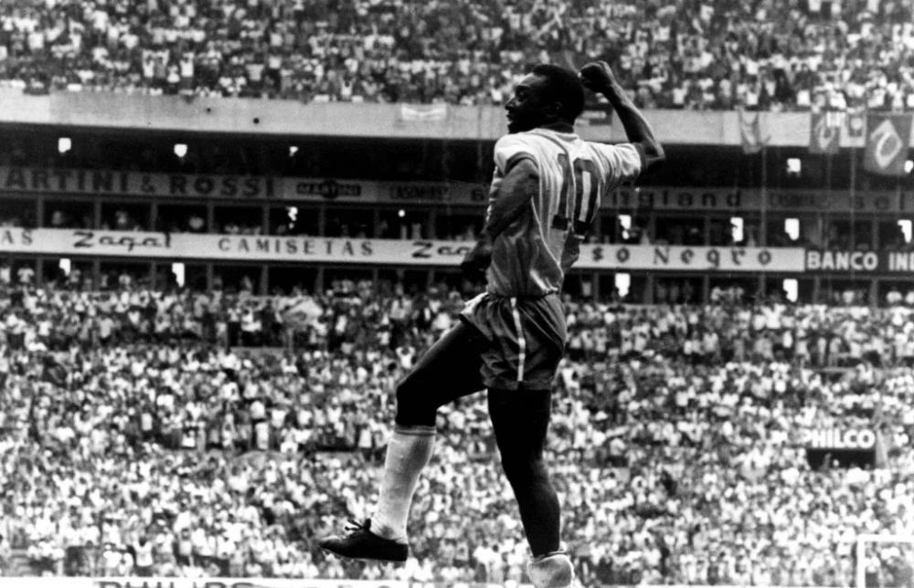 Pelé marcou 1.155 gols, contra 701 de Cristiano Ronaldo e 695 de Messi