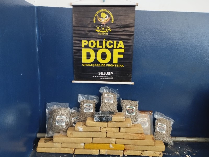 DOF apreende maconha e skunk escondidos dentro de galões de tintas