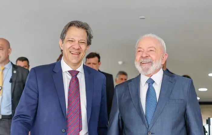 Governo Lula alcança novo recorde de arrecadação: 18,8% do PIB em 2024, maior em 10 anos