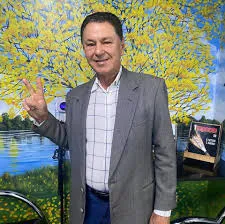 Álvaro Urt surpreende e lidera corrida pela Prefeitura de Bandeirantes