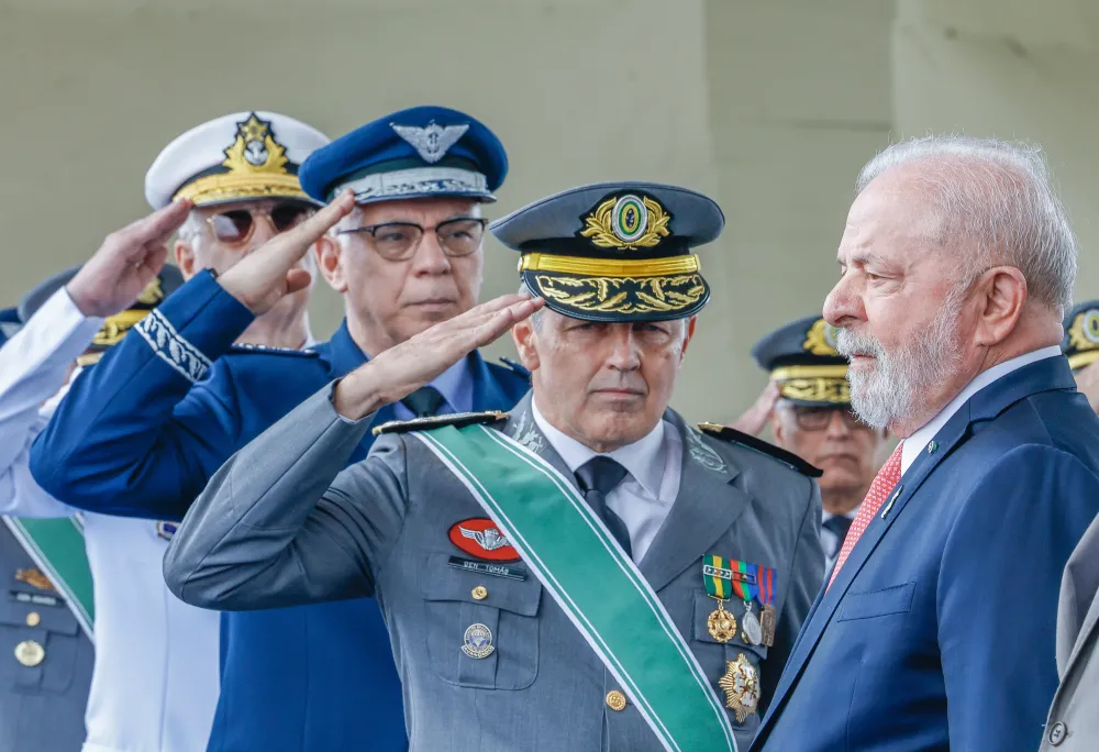 Desfile de 7 de Setembro em Brasília homenageia MST e Movimentos Sociais, gerando desconforto entre militares