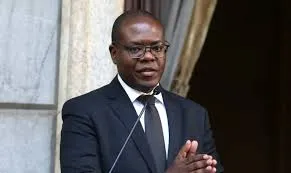 PF abre inquérito para investigar denúncias de assédio sexual contra ministro Silvio Almeida