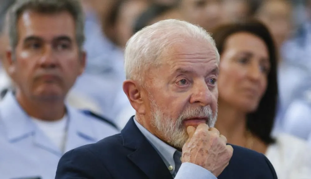 Lula reúne equipe para discutir agenda internacional e tensão com a Venezuela