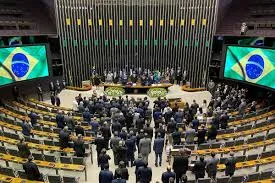 Emendas Pix movimentam R$ 4,4 bilhões em 2024 e revelam falta de transparência e controle