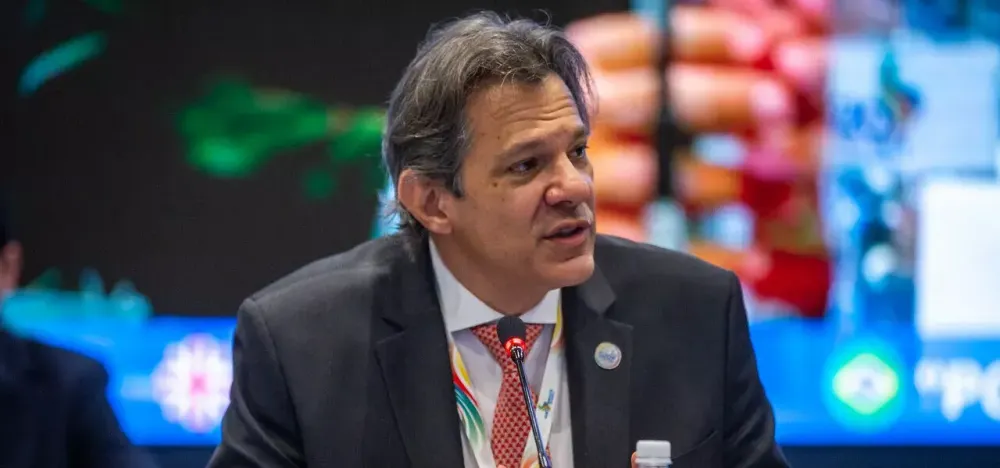 Haddad defende ajuste fiscal e reprova anos de déficits: “O Brasil gastou R$ 2 trilhões além do que podia”