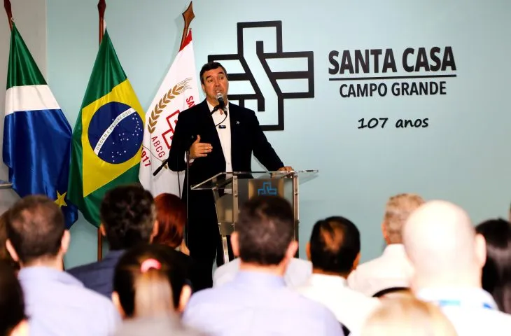 Governador Eduardo Riedel destina R$ 15 milhões à Santa Casa de Campo Grande