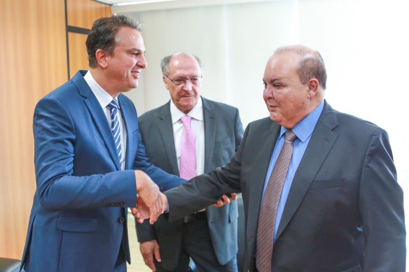 Ibaneis destaca avanço da Educação em posse do ministro Camilo Santana