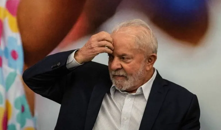 PT à beira do abismo: Lula apela por votos em meio a dificuldades