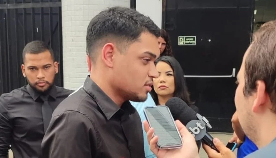 Pelé recebe perdão dos netos em leito de morte no Hospital