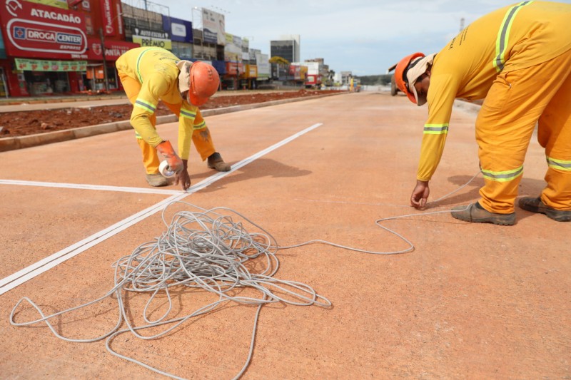 Recortes feitos na pista do BRT do Túnel de Taguatinga evitam rachaduras
