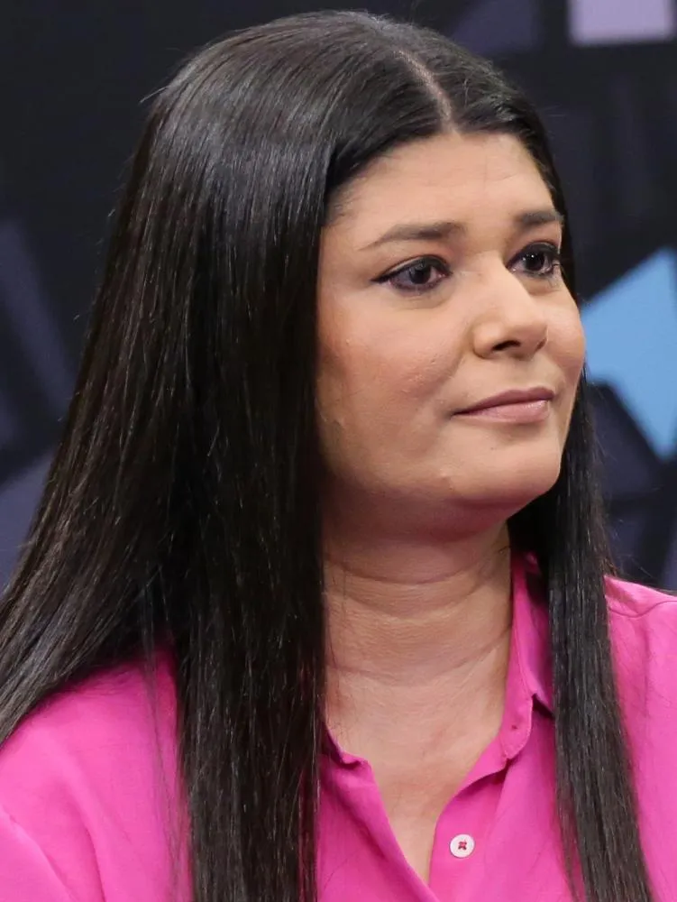 Rose Modesto enfrenta ataques pessoais em campanha: “Fake News atacam a democracia”