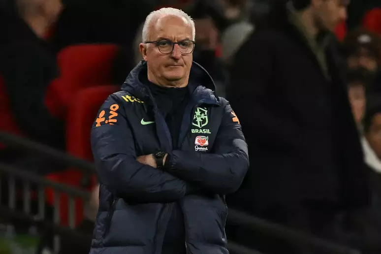 Pressão na Seleção Brasileira: Dorival Júnior enfrenta desfalques e necessidade de resultados
