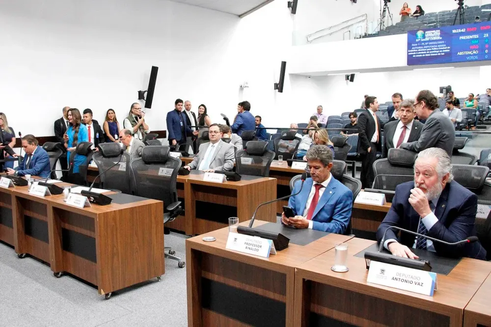 Deputados de MS propõem eleição única e geram polêmica sobre o futuro democrático do Brasil