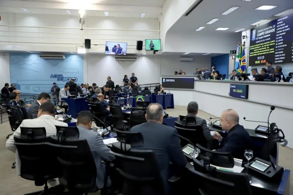 Campo Grande: Cresce a pressão política no segundo turno; Adriane Lopes conta com apoio de 16 vereadores e Rose Modesto tem 10