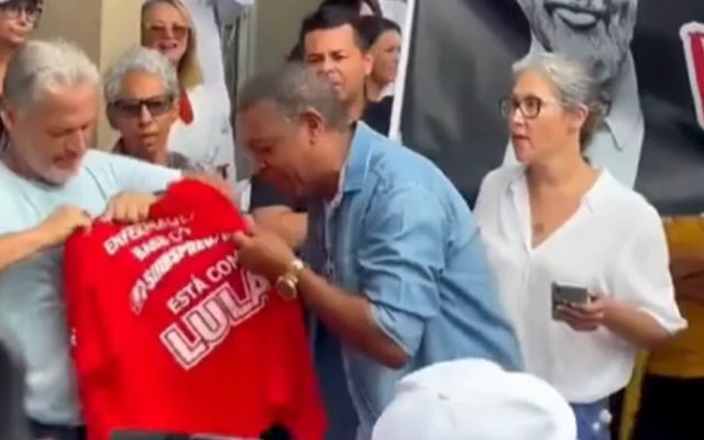 “Lula, traidor da Saúde”: Protesto no Hospital Federal de Bonsucesso escancara insatisfação popular