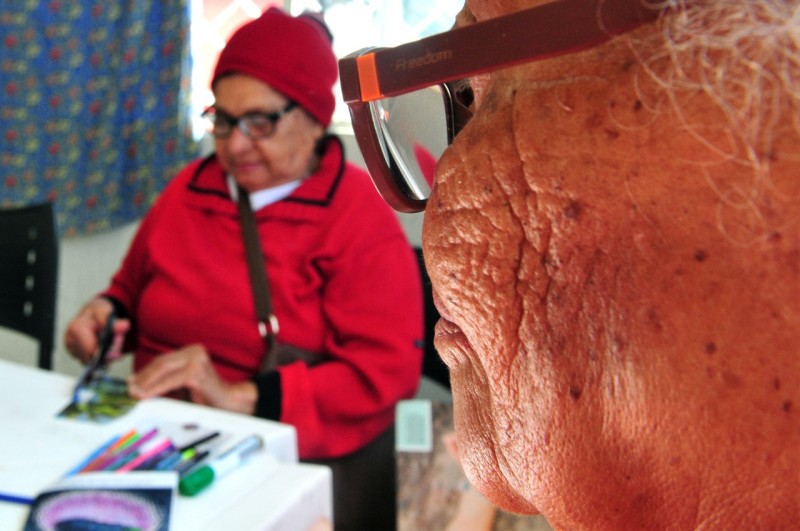 Governo vai financiar projetos de educação e de saúde para idosos