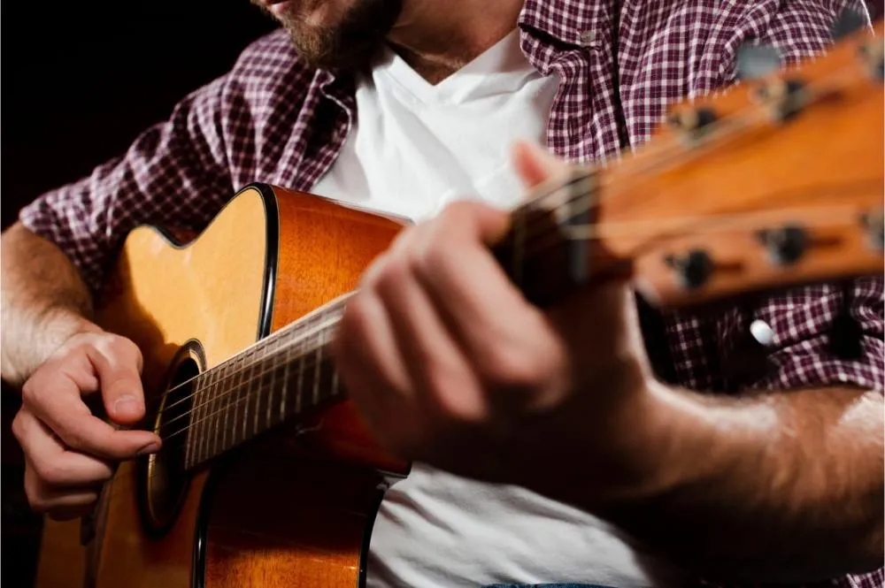 Sejuv abre inscrições para cursos gratuitos voltados para jovens a partir de 15 anos com foco em desenvolvimento profissional e pessoal