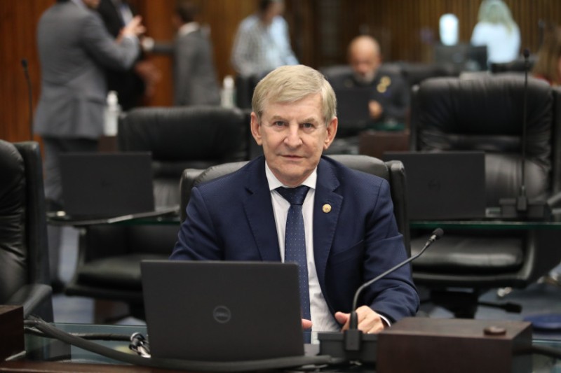 Elio Rusch deixa a Assembleia depois de quase 32 anos defendendo as causas populares