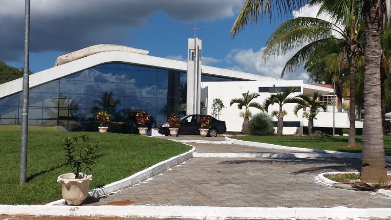 Lei especifica locais para sepultamento de sacerdotes católicos