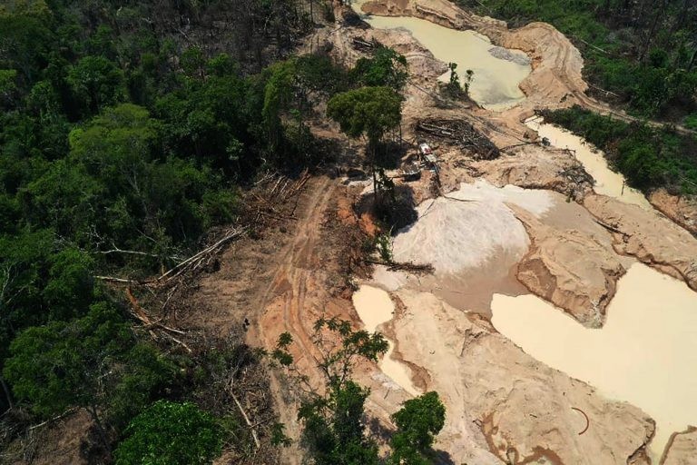 Projeto prevê punição para mineração ilegal em terras indígenas
