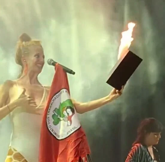 Ofensa à fé cristã: performance de Letrux e MST provoca indignação