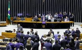 Senado vota regras para emendas parlamentares e busca atender exigências do STF