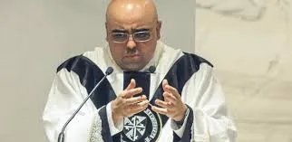 Indiciamento de padre por tentativa de golpe expõe crise política e religiosa